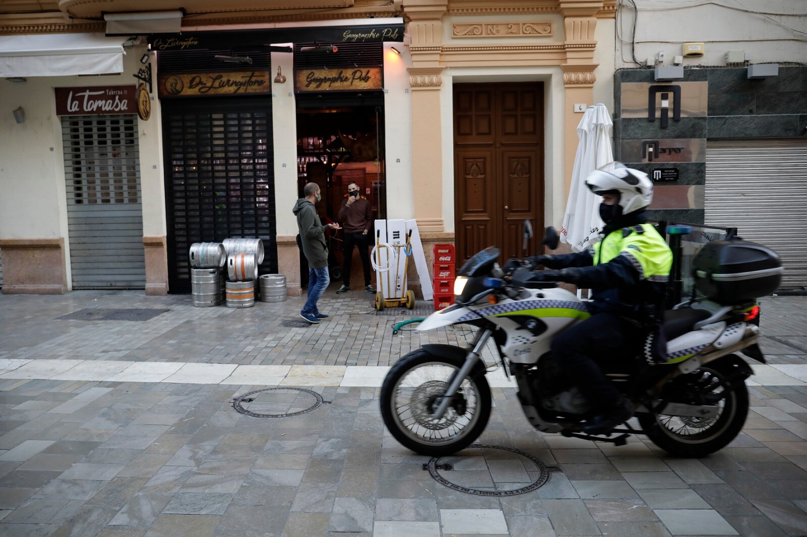 El cierre de los comercios en Málaga deja un Centro mudo y de calles vacías