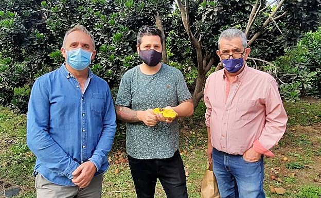 Iñaki Hormaza y Antonio Cordón con Diego Gallegos