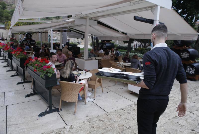 Ambiente en Málaga en el primer sábado de las nuevas restricciones. 