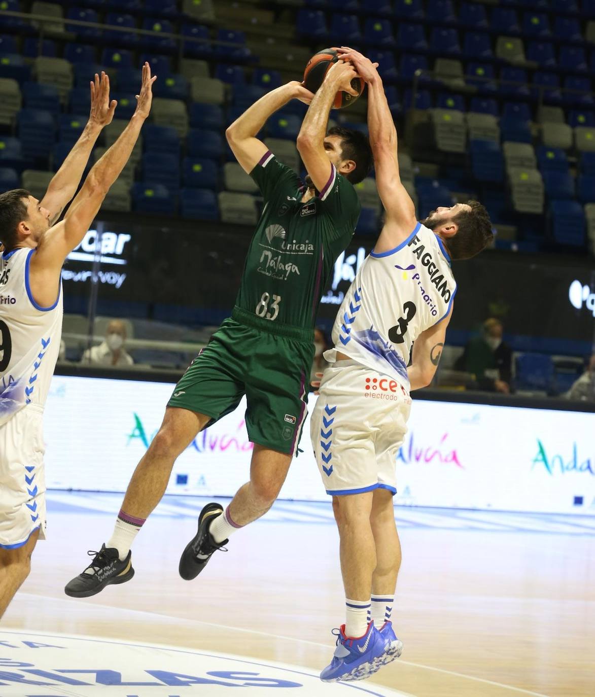 El colista se presentaba como una víctima propicia para que el equipo malagueño lograra un triunfo más que lo consolide en los puestos de 'play-off' 