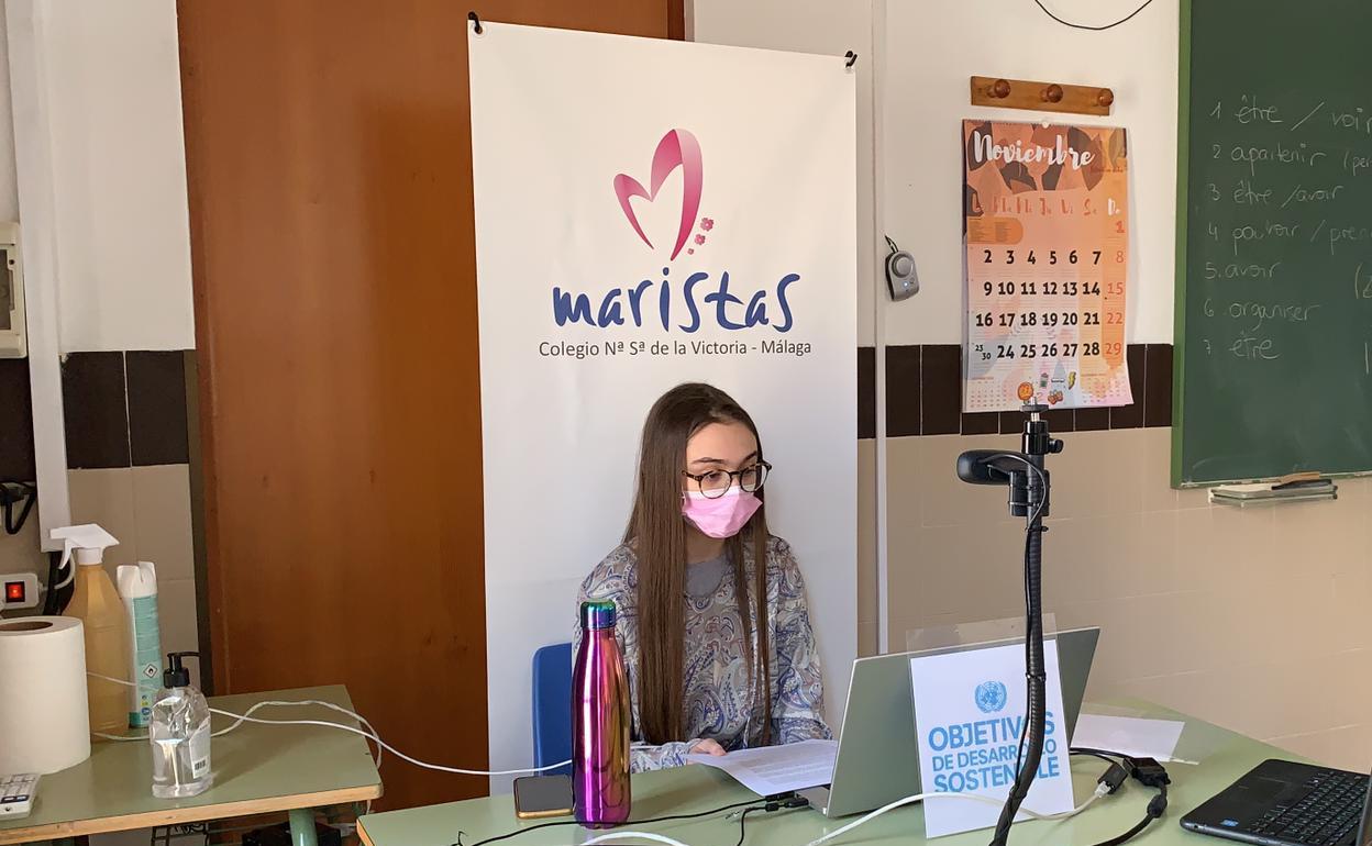 La joven Marta Morillo, durante su intervención ante la comisión del Congreso. 