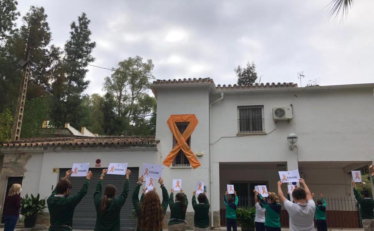 Acto de protesta este miércoles en un colegio de la capital. 