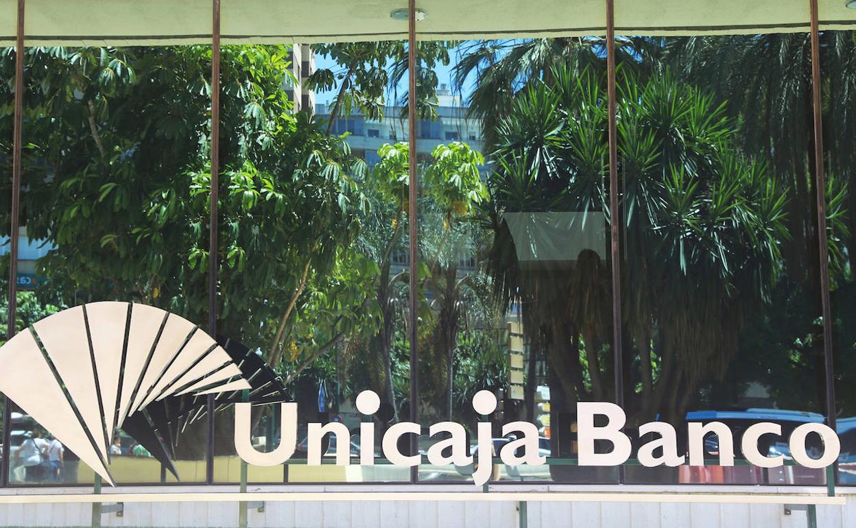 La Fundación Bancaria Unicaja supera el 50% de Unicaja Banco tras la reducción de capital