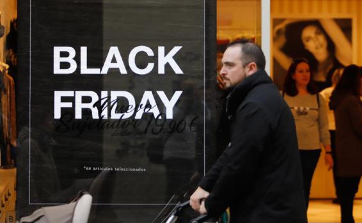 Estas son las cuatro reglas de oro de la Guardia Civil para evitar sufrir una estafa este Black Friday