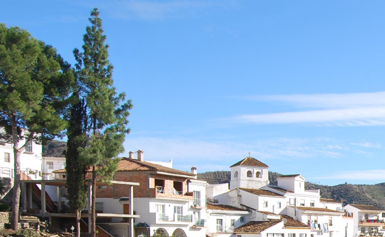 Panorámica del casco urbano de Totalán. 