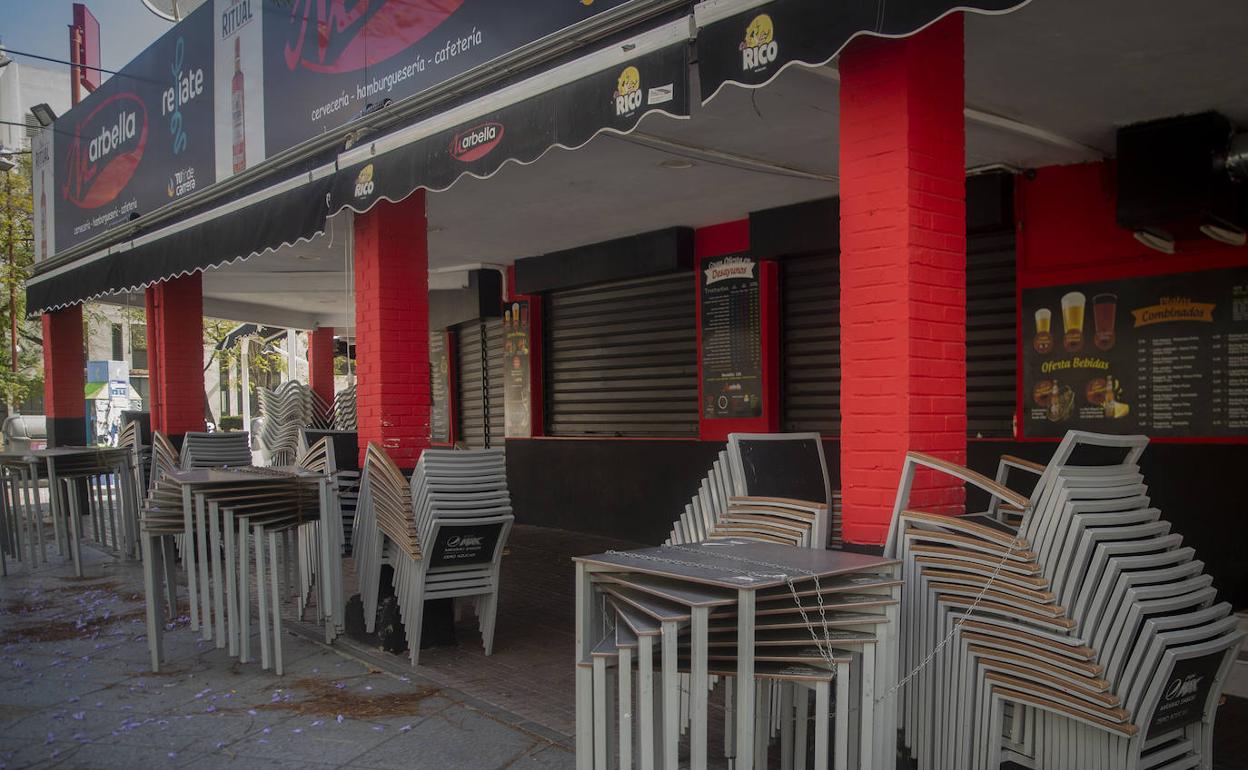 Terraza en un bar de Sevilla. 