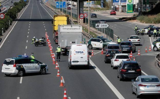 Medidas para Navidad en Andalucía: La Junta no usará el término allegado e incluirá el concepto de reagrupación familiar