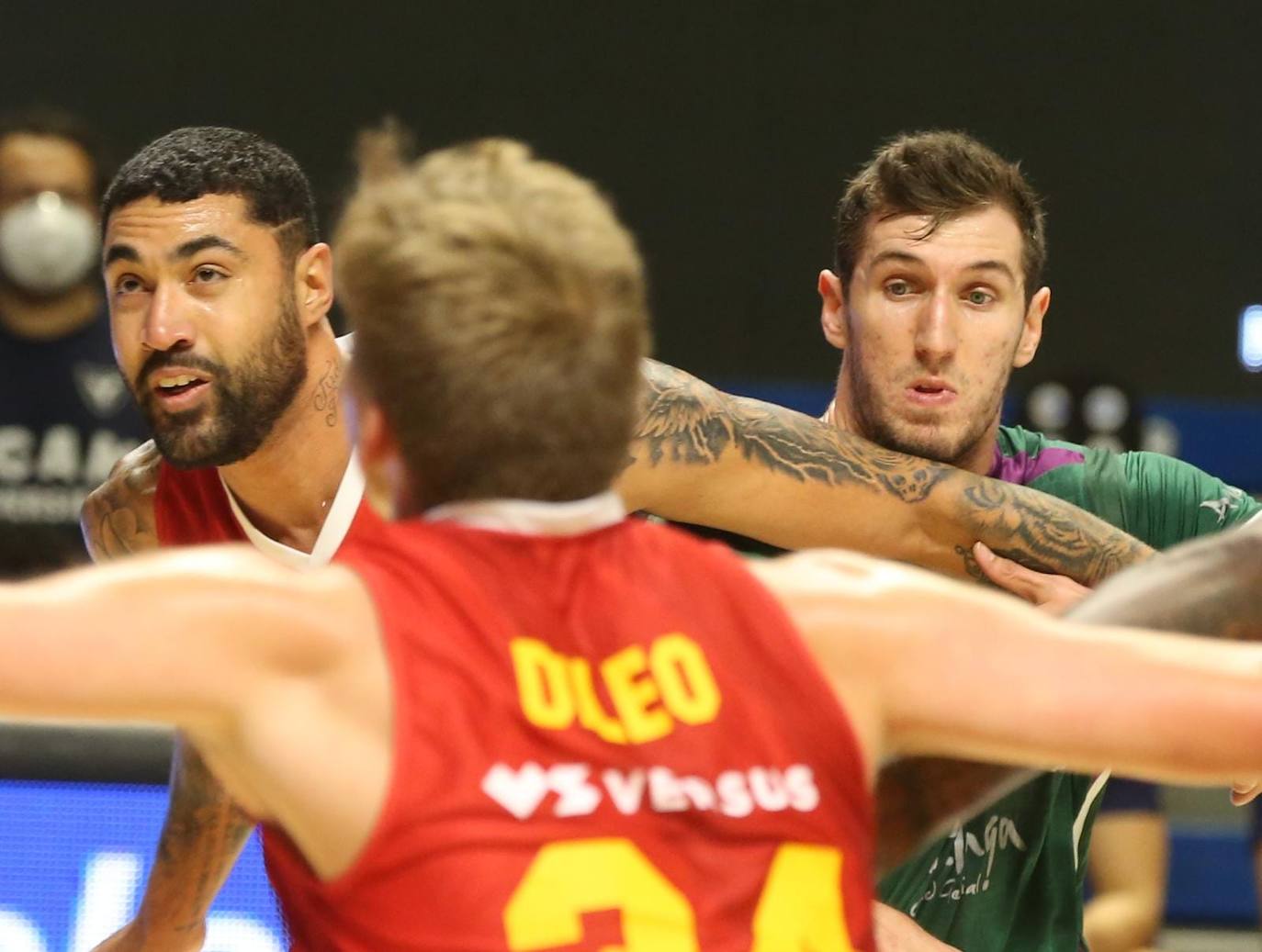 Victoria clara el Unicaja ante el UCAM Murcia