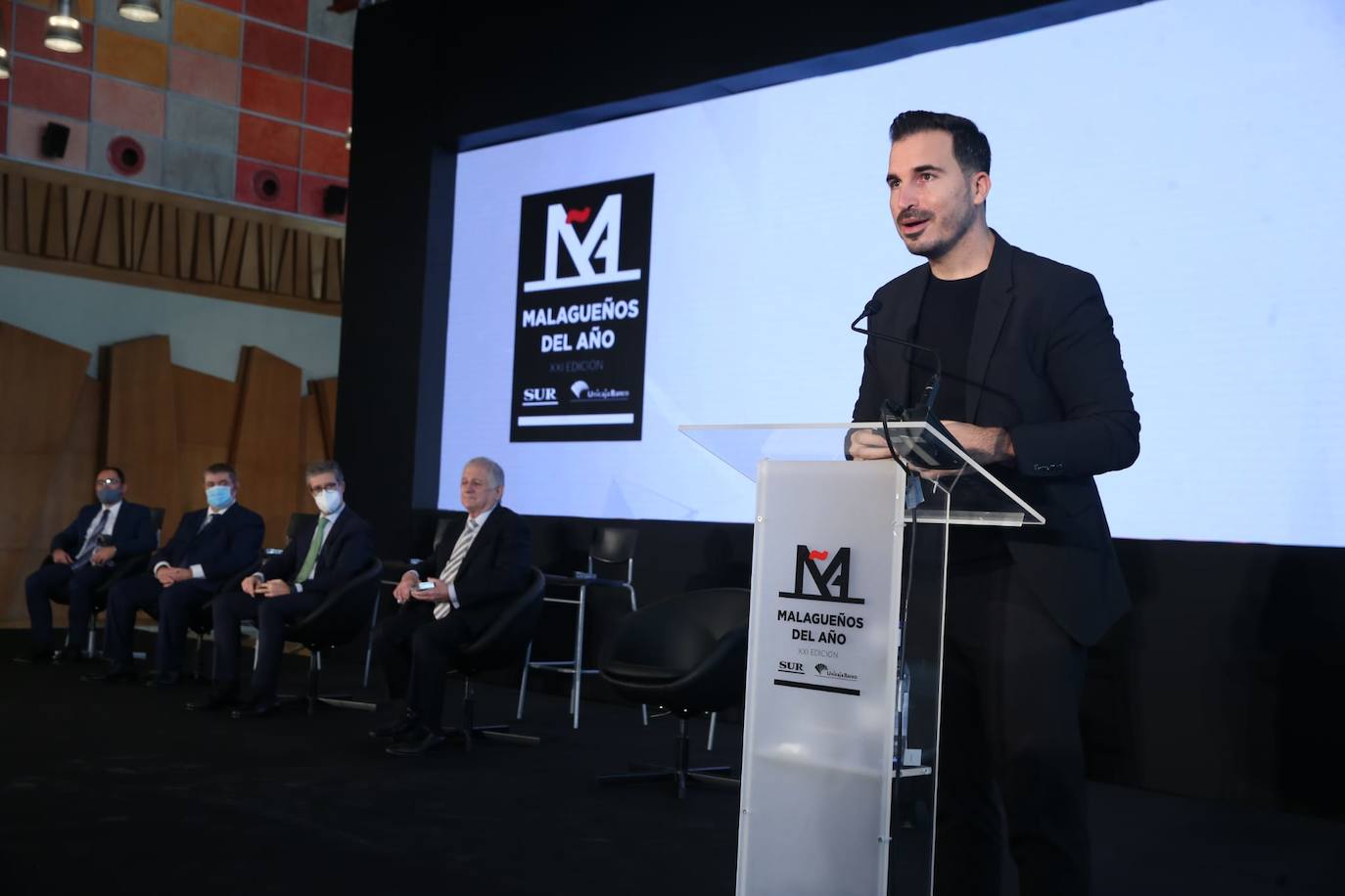 La gala en homenaje a los profesionales de la sanidad, Grupo Mundo, Cáritas, Grupo Peñarroya, Javier Castillo y Rincón Fertilidad se ha celebrado en el Palacio de Ferias de la capital