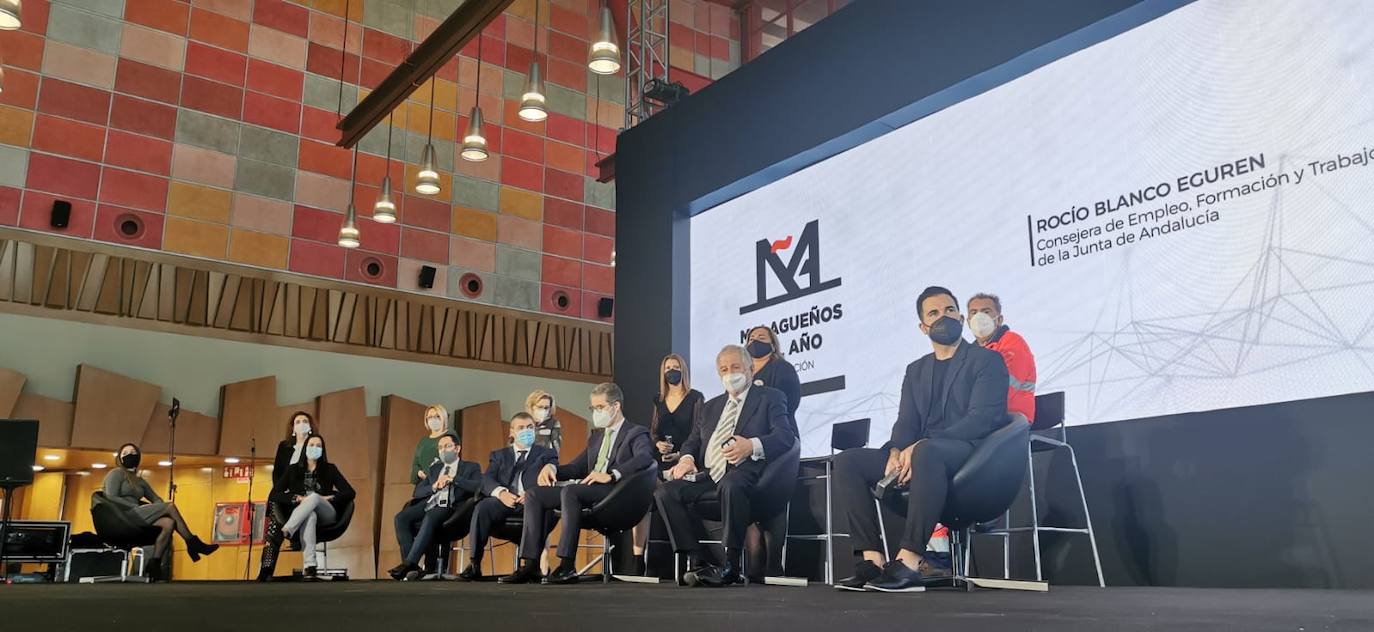 La gala en homenaje a los profesionales de la sanidad, Grupo Mundo, Cáritas, Grupo Peñarroya, Javier Castillo y Rincón Fertilidad se ha celebrado en el Palacio de Ferias de la capital