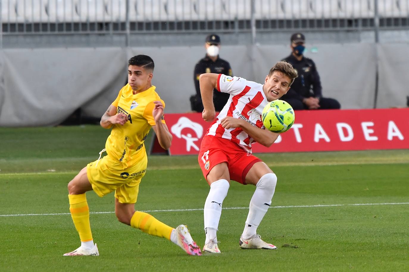 Fotos: Las mejores imágenes del Almería-Málaga