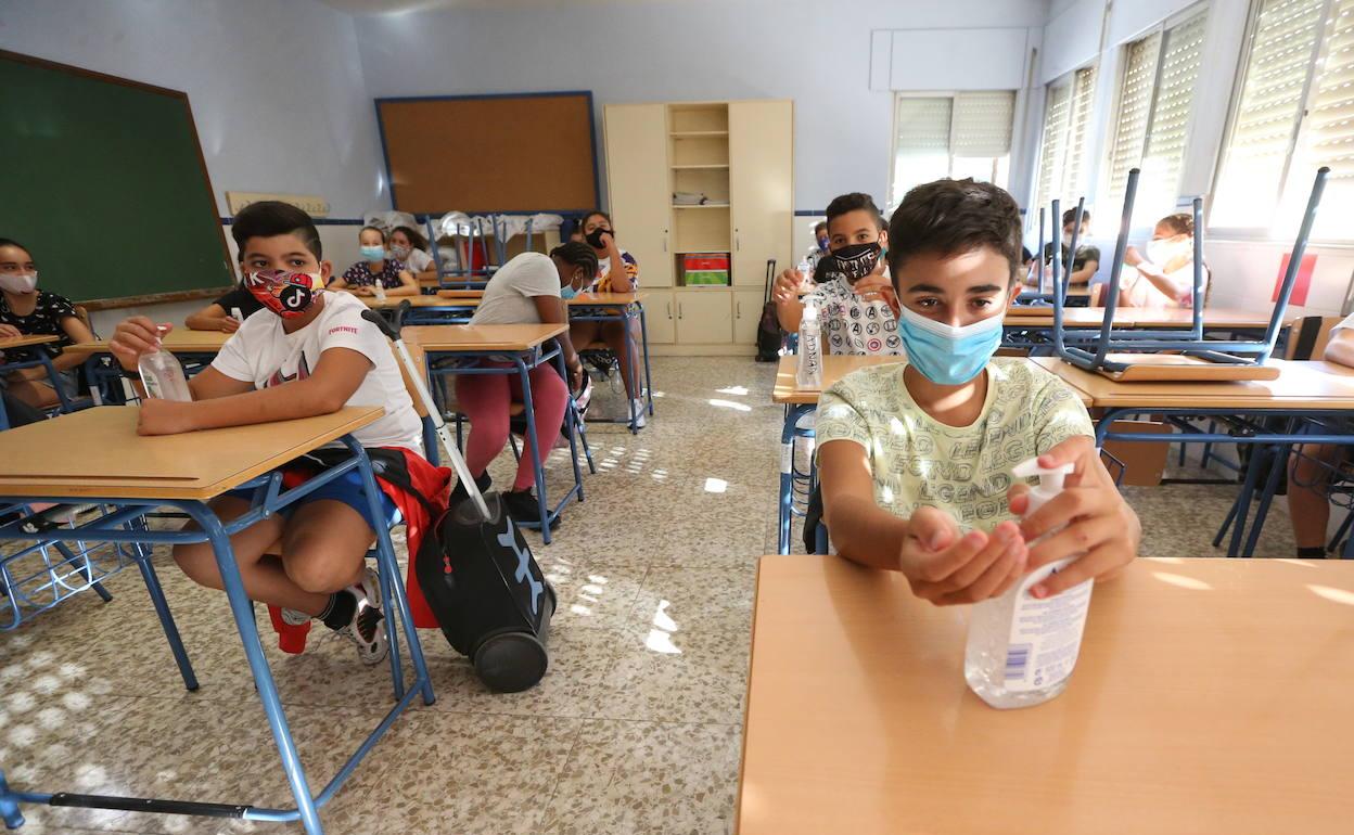 La vuelta al colegio ha ido mejor de lo esperado, con cierres puntuales de centros o aulas. 