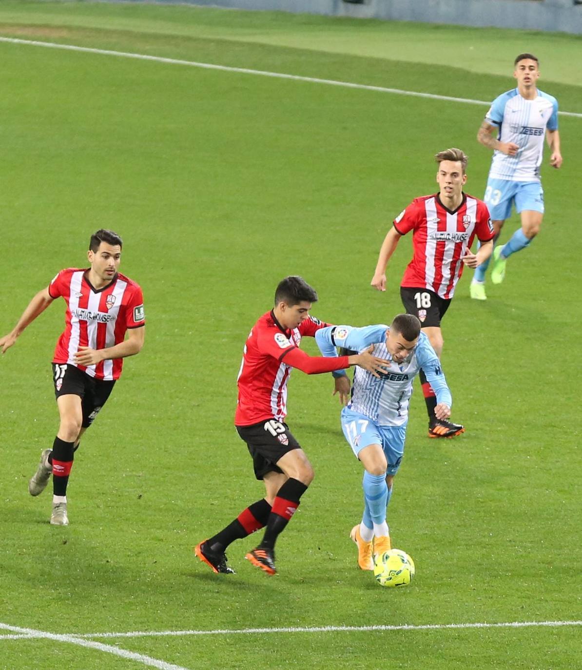 El partido se volvió a disputar en una Rosaleda sin público 