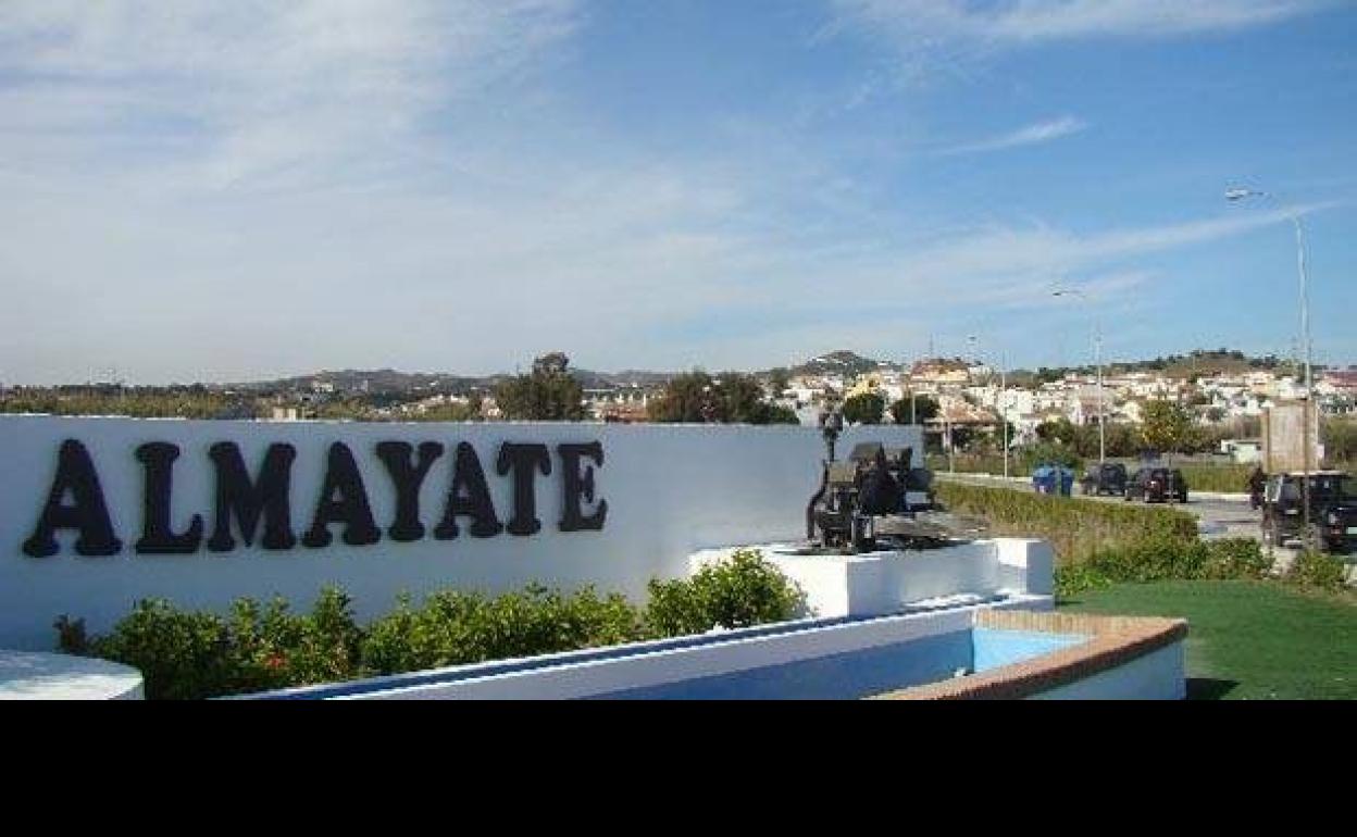 Buscan a un vecino de Almayate por agredir a su hija menor de edad tras llegar a casa borracho