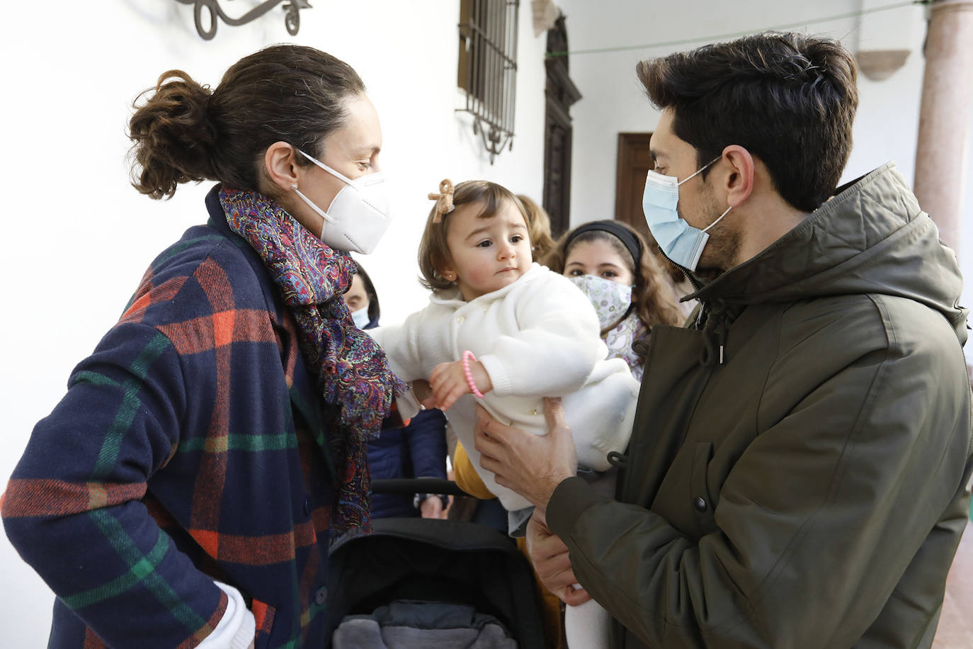 Los Reyes Magos reciben la visita de los niños de Antequera.