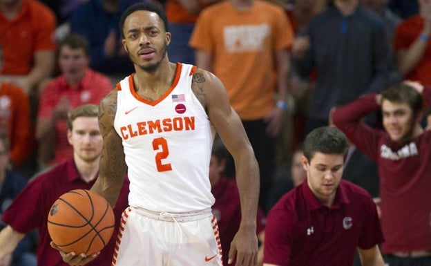 Marcquise Reed, fichaje el Nanterre, con la Universidad de Clemson. 