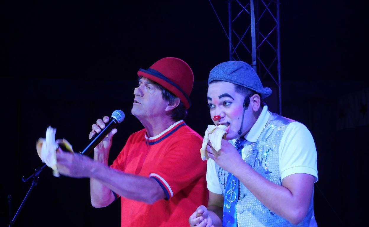 Los protagonistas de Berlín Zirkus, que estará en el recinto ferial hasta el domingo 10 de enero.