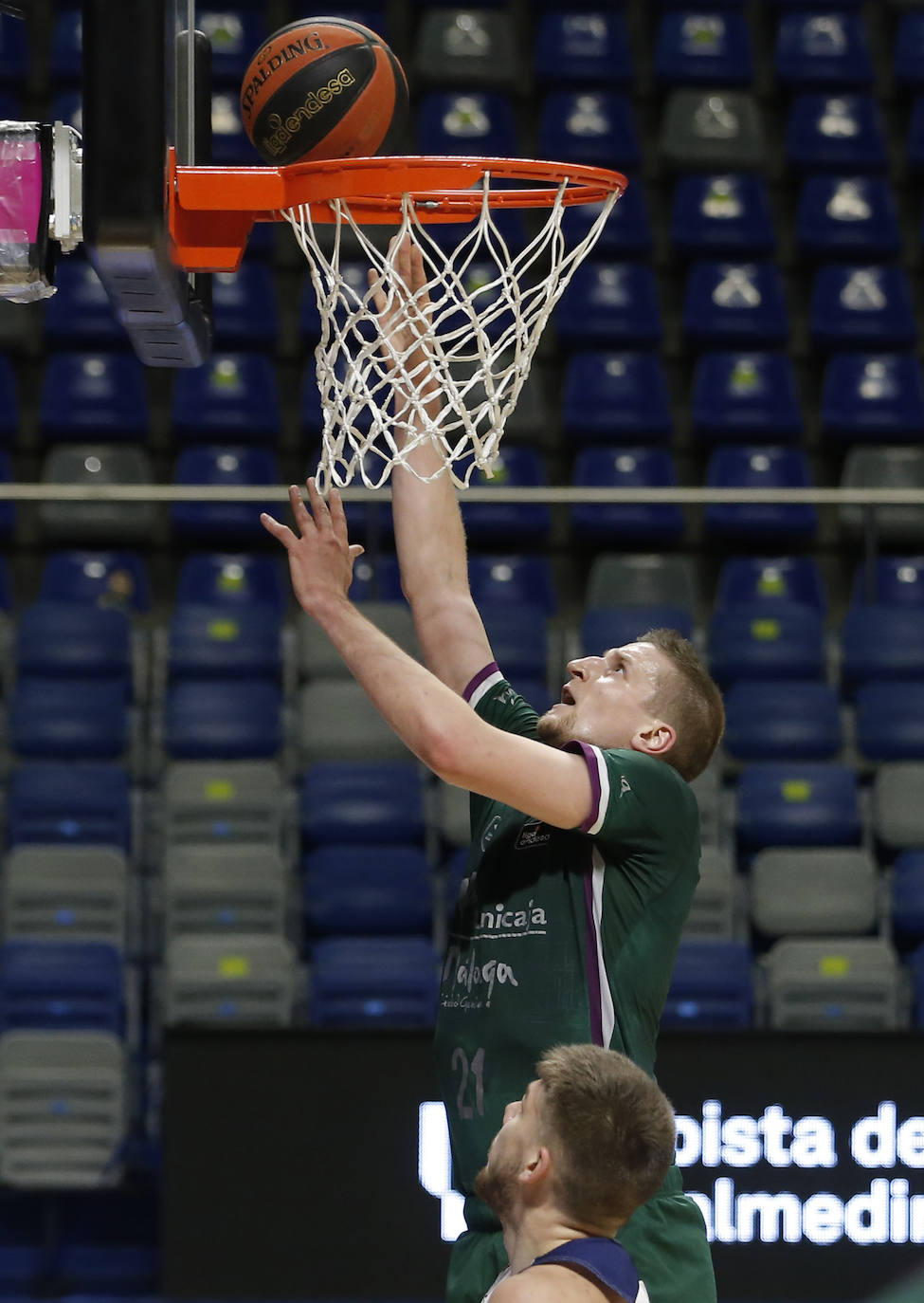 El Unicaja, derrotado en casa por el Baskonia. 