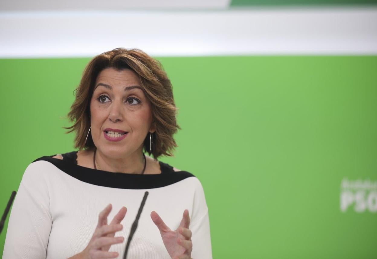 La secretaria general del PSOE de Andalucía, Susana Díaz, durante una rueda de prensa en la sede socialista la semana pasada. fep