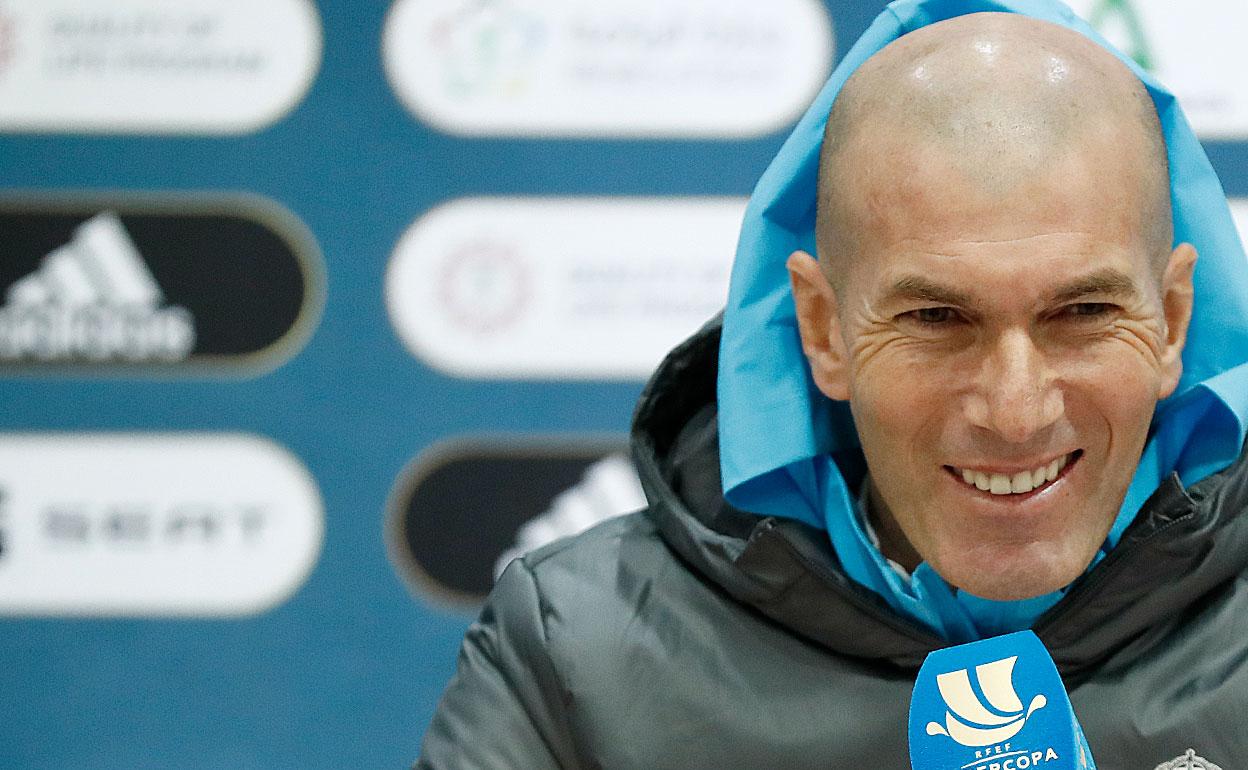 ZInedine ZIdane, en la rueda de prensa de esta tarde en La Rosaleda. 