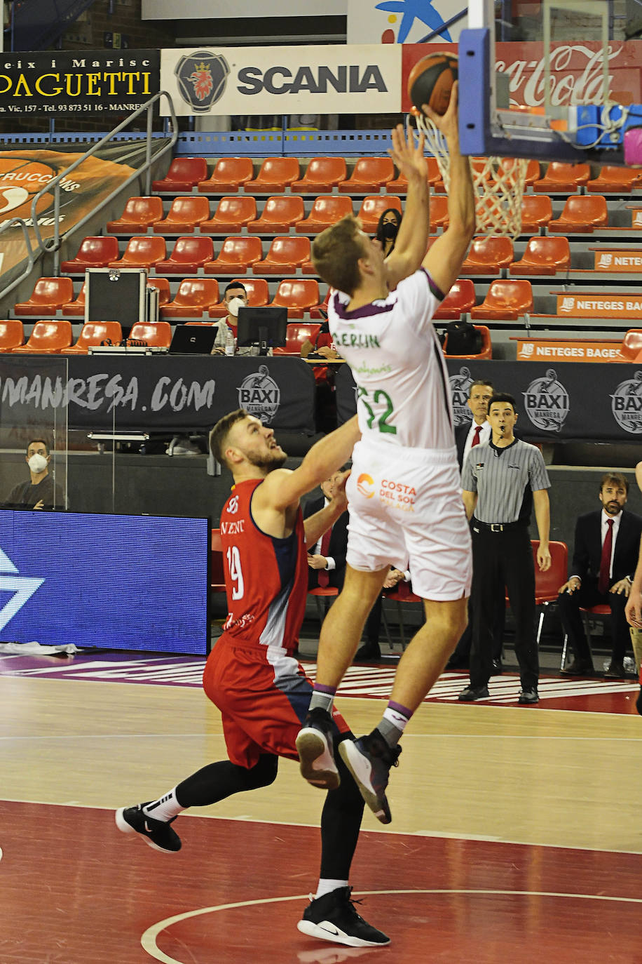 El Unicaja volvió a ser muy inferior a su rival, en esta ocasión el Manresa 