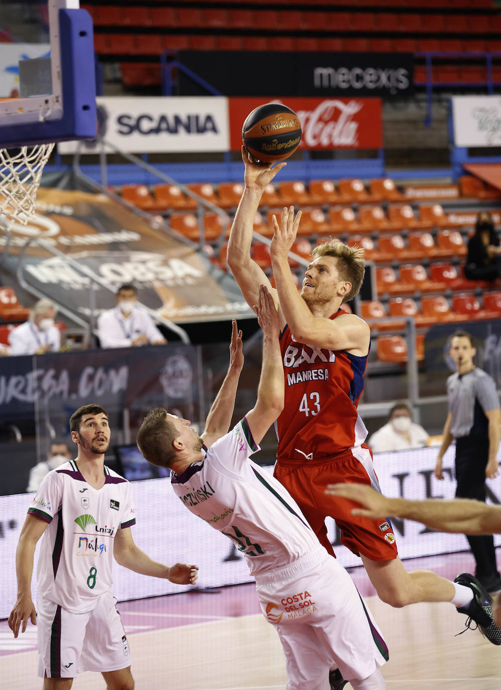 El Unicaja volvió a ser muy inferior a su rival 