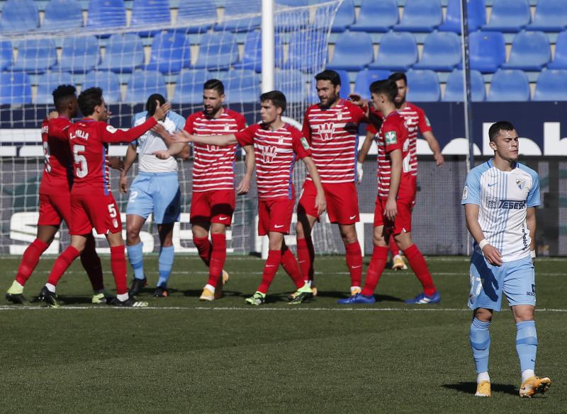 El Málaga reaccionó demasiado tarde ante el Granada (1-2)