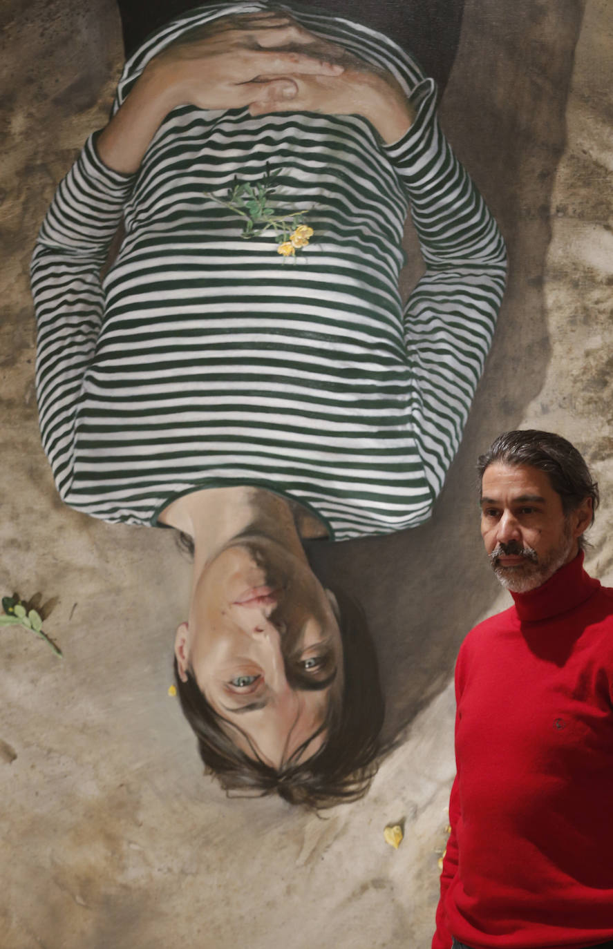 El autor gaditano presenta en las salas del CAC Málaga una amplia exposición a partir de la idea del vergel doméstico