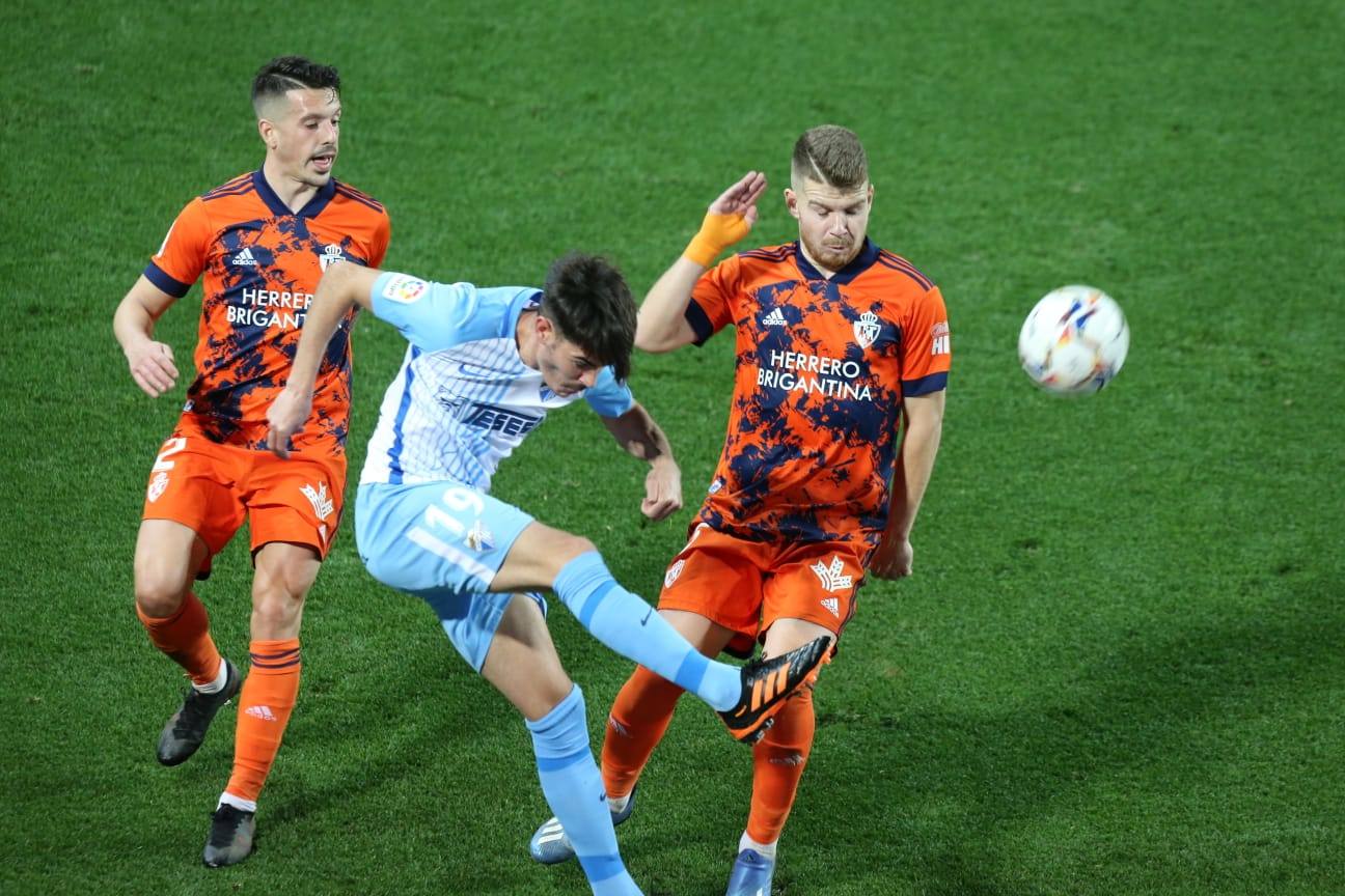 El Málaga, obligado a remontar desde los primeros minutos 