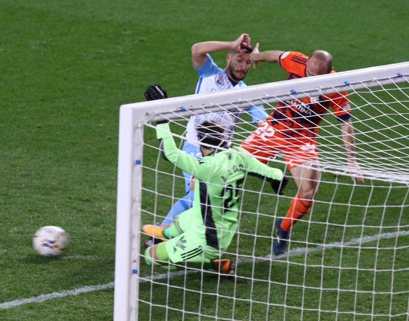 El Málaga, obligado a remontar desde los primeros minutos 