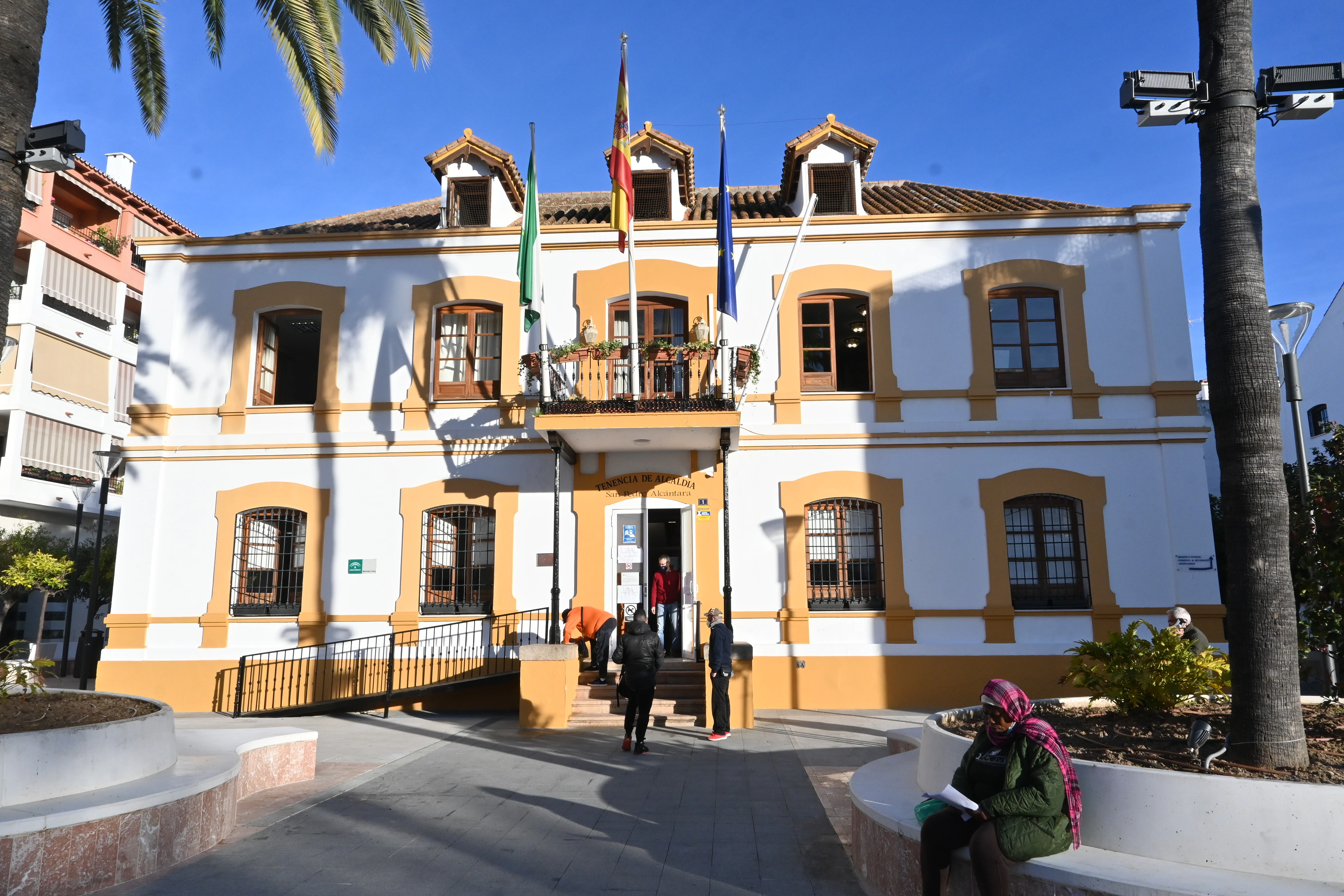 Las nuevas medidas restrictivas afectan a más de 250.000 habitantes al entrar estos municipios en nivel cuatro de alerta extrema