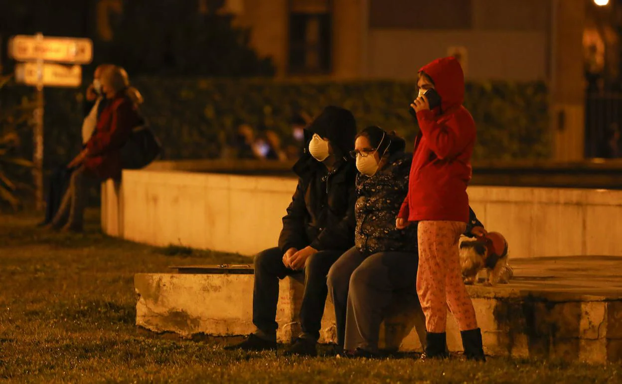 Terremoto en Granada: «La gente chillaba y corría. Teníamos miedo y pasamos la noche en la calle»