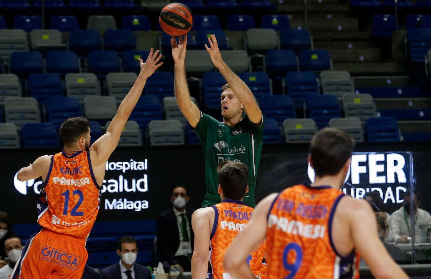 Derrota del Unicaja en casa ante el Valencia Basket. 