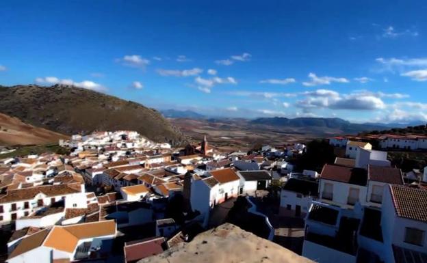 Casos confirmados, curados y fallecidos por COVID-19 en Cañete la Real