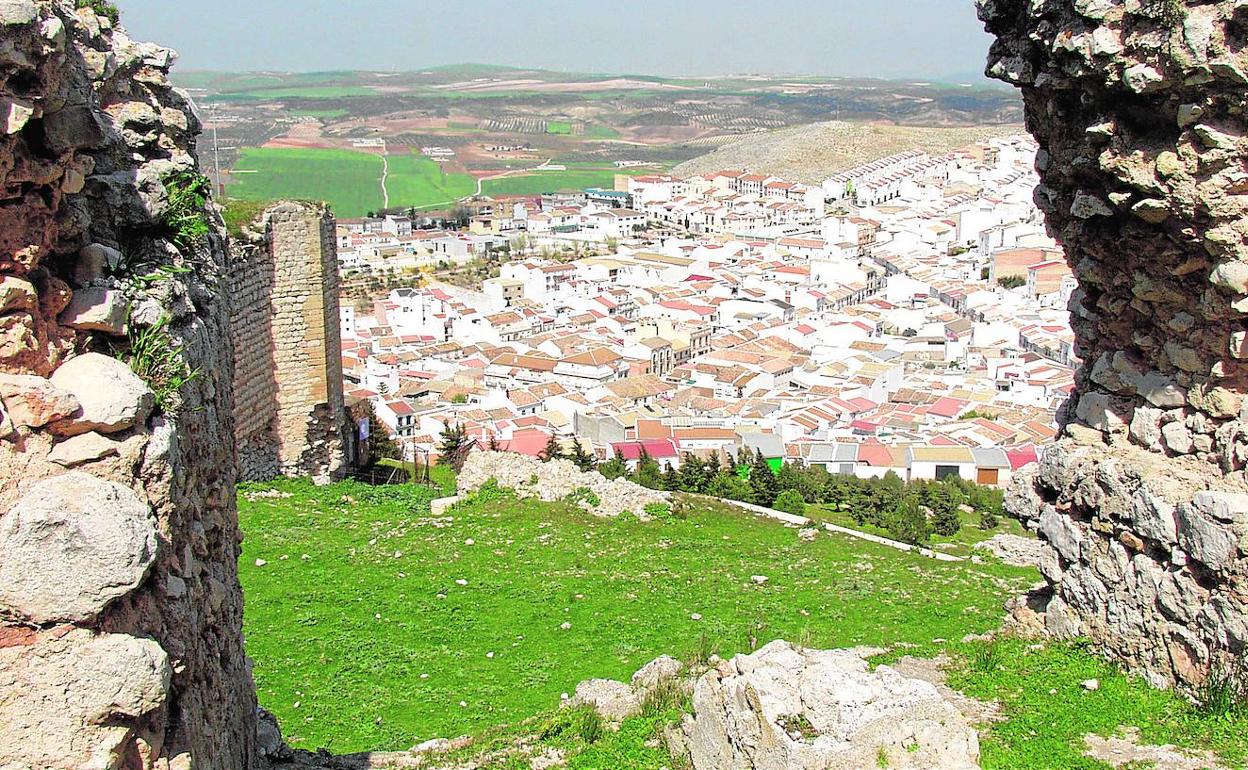 Restos del castillo de la Estrella, en Teba, donde encontró la muerte el noble escocés. 