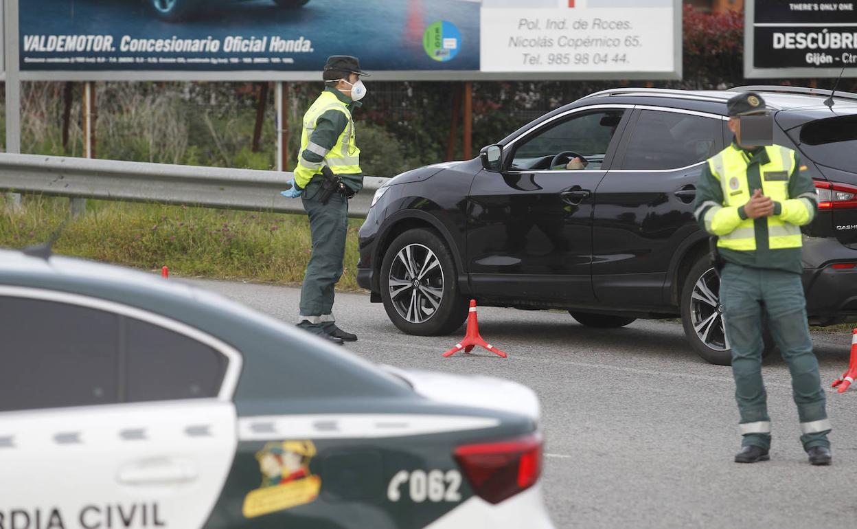 Control de tráfico en Gijón durante el estado de alarma.