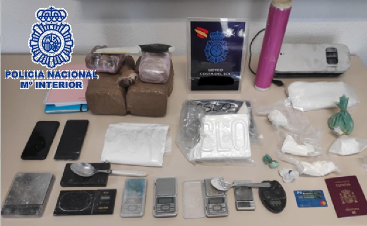 Droga y material intervenido. 