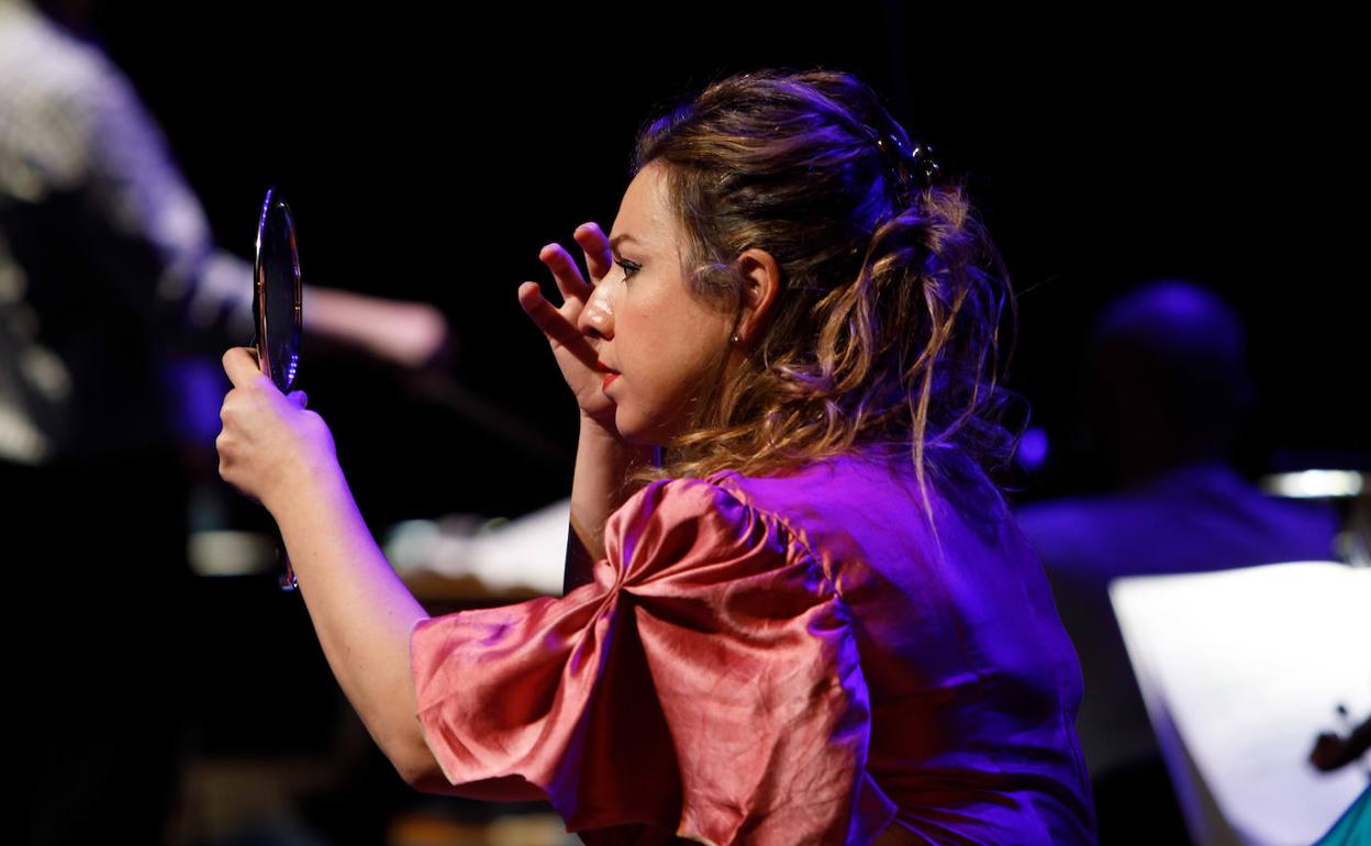 Berna Perles, en un momento de su interpretación en 'Manon Lescaut'. 