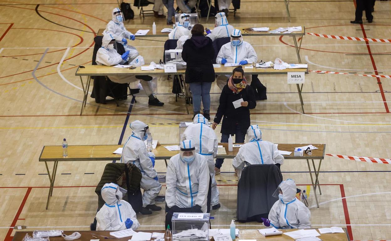 Imagen de las elecciones catalanas del 14 de febrero. 