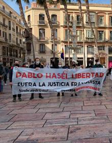 Imagen secundaria 2 - Unas 300 personas se movilizan en apoyo a Pablo Hasél en Málaga