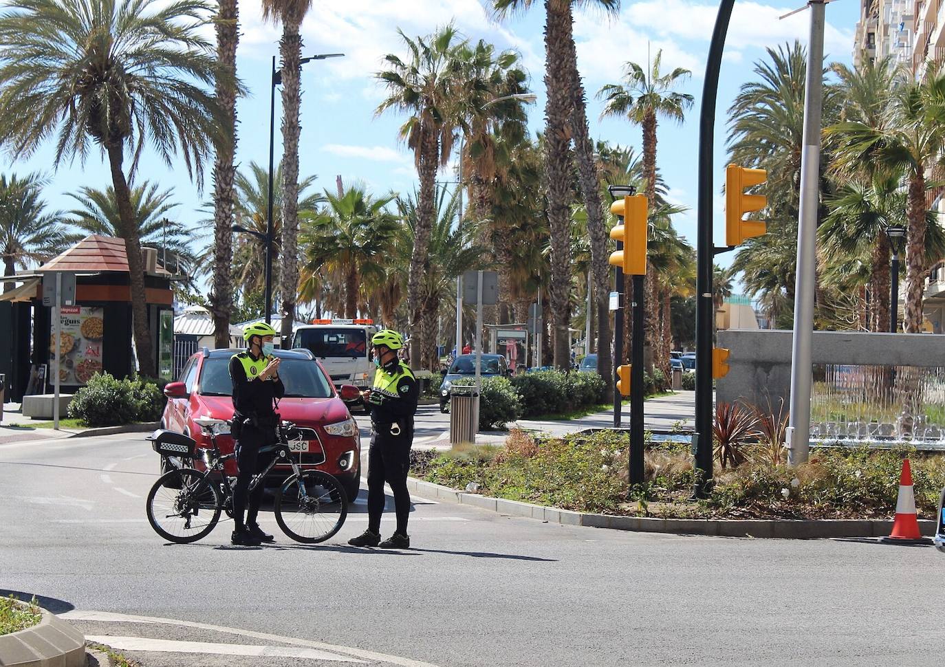 Entre las 14.00 y las 15.00 se produjo una cola que llegaba desde el inicio de la experiencia piloto hasta Muelle Heredia