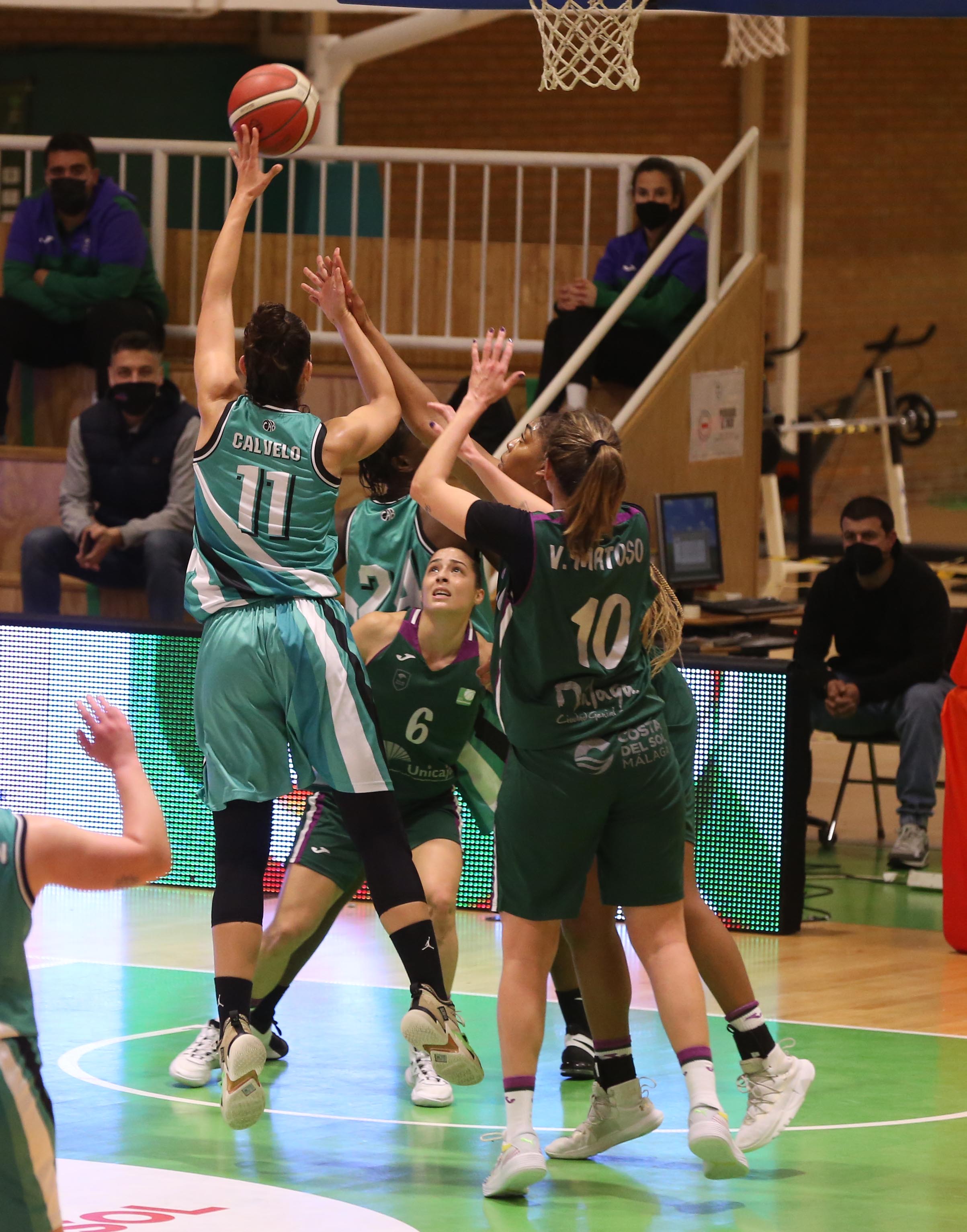El cuadro de Quique Gutiérrez se impuso al Unicaja, que acarició la remontada en los instantes finales