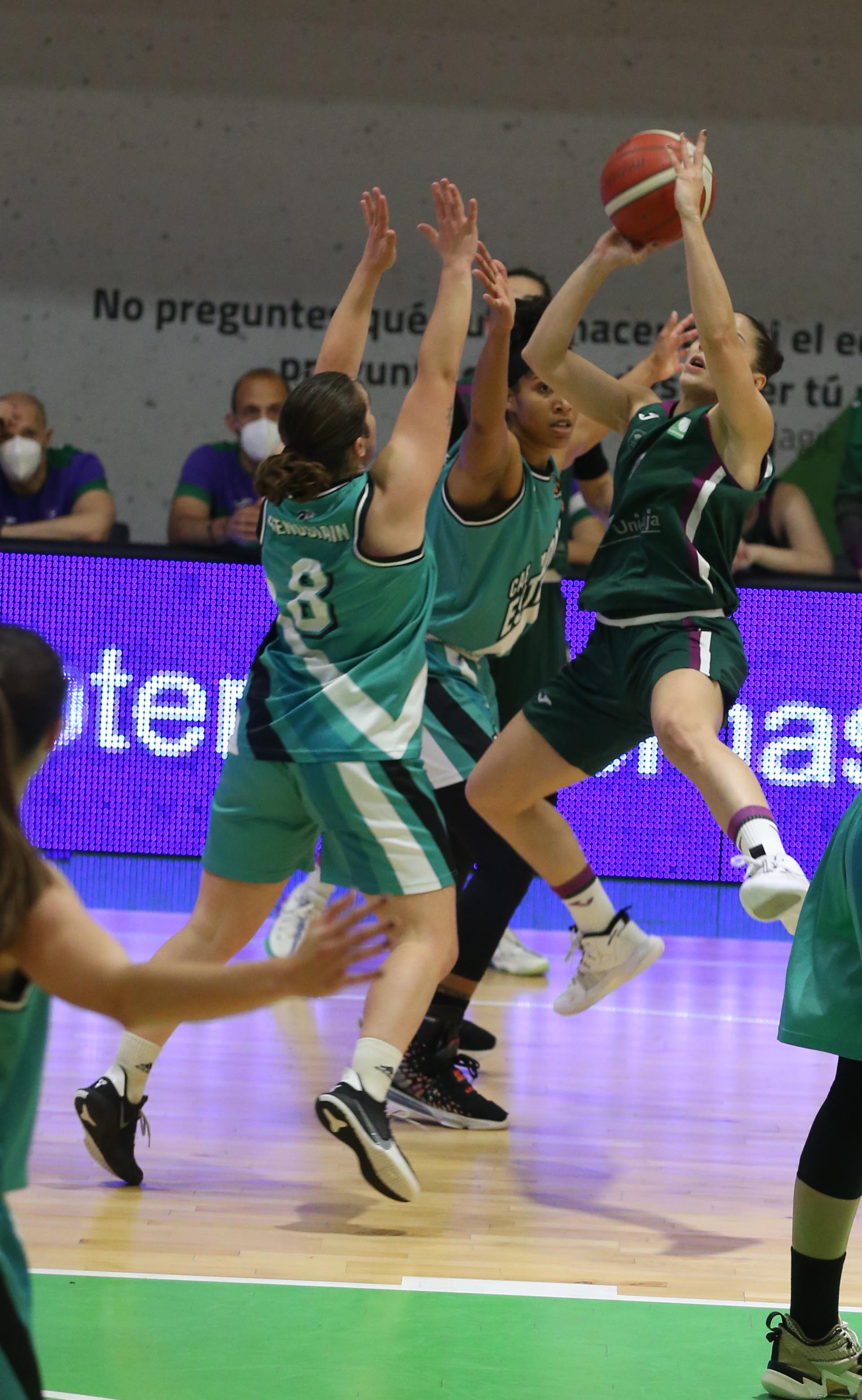 El cuadro de Quique Gutiérrez se impuso al Unicaja, que acarició la remontada en los instantes finales
