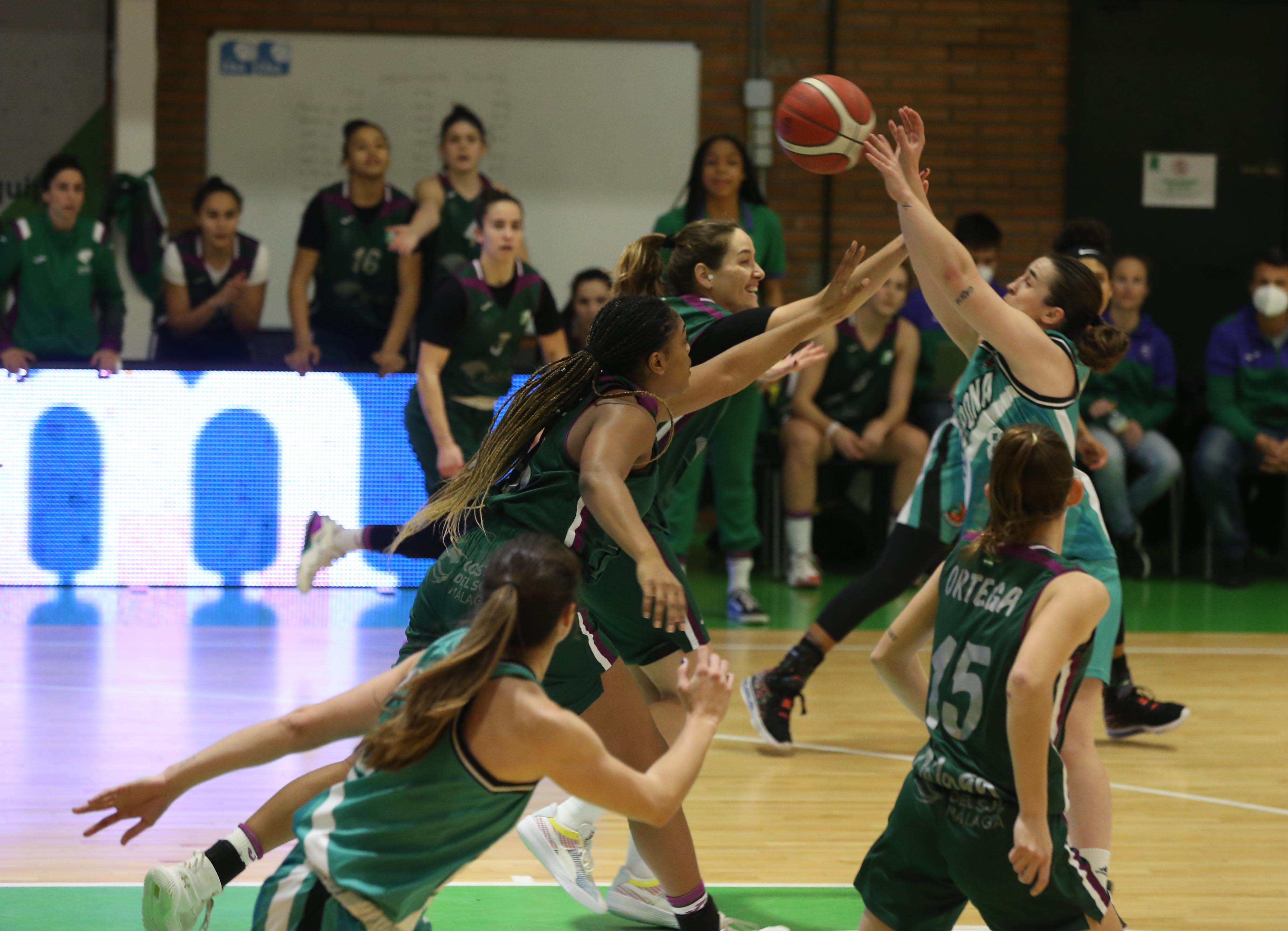 El cuadro de Quique Gutiérrez se impuso al Unicaja, que acarició la remontada en los instantes finales