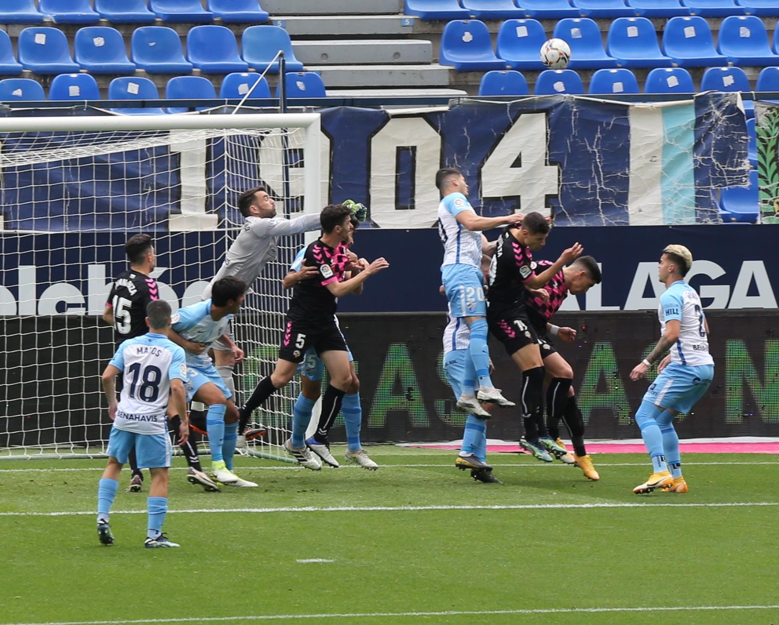 El encuentro en la Rosaleda, en imágenes