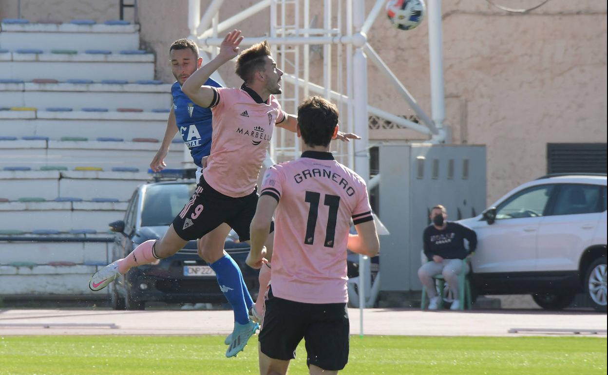 El Marbella consuma su fracaso y desciende a la nueva cuarta categoría del fútbol español