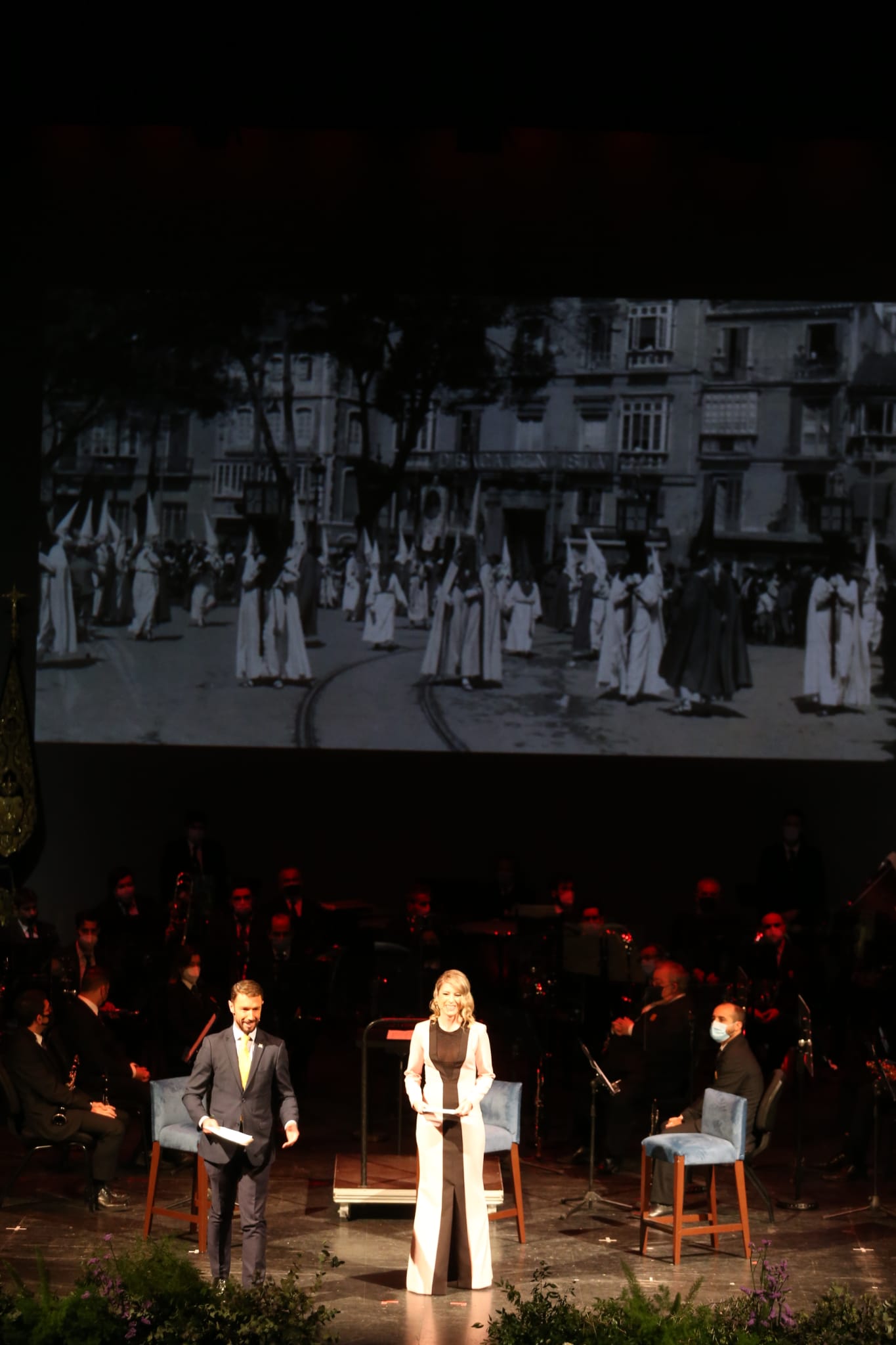 El Teatro Cervantes acoge la presentación del cartel de Raúl Berzosa y la marcha procesional conmemorativa de la efeméride