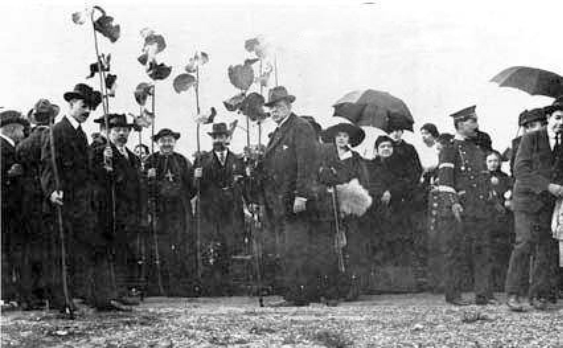 Primera celebración de la Fiesta del Árbol en Málaga en 1900. 