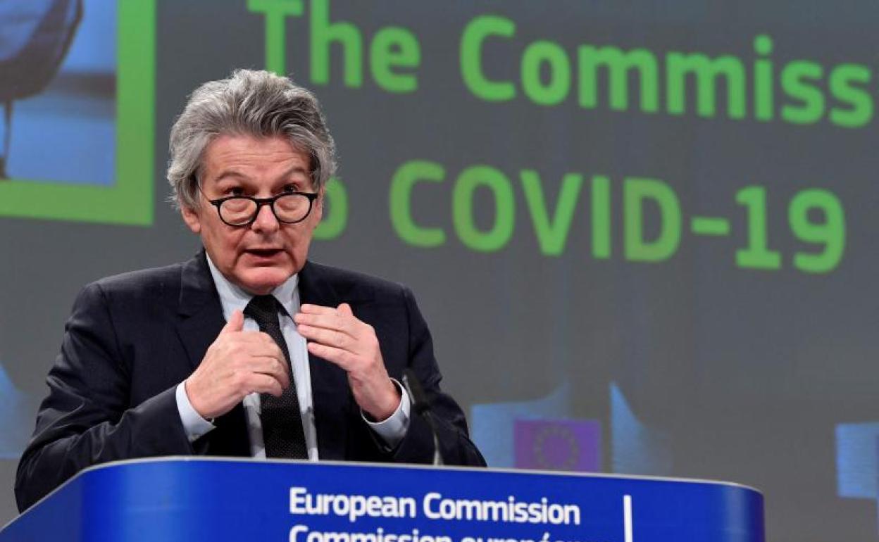 Thierry Breton, responsable de las compras de vacunas de la Comisión 