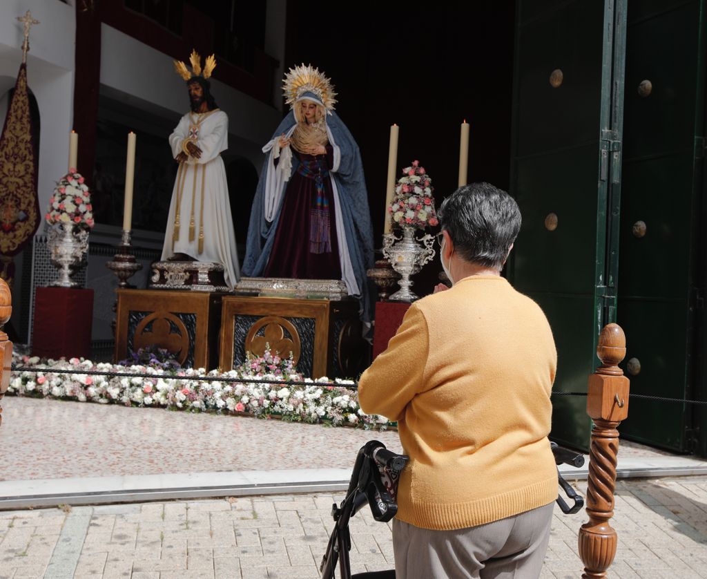 Largas colas este sábado para ver al Cautivo en su casa hermandad.